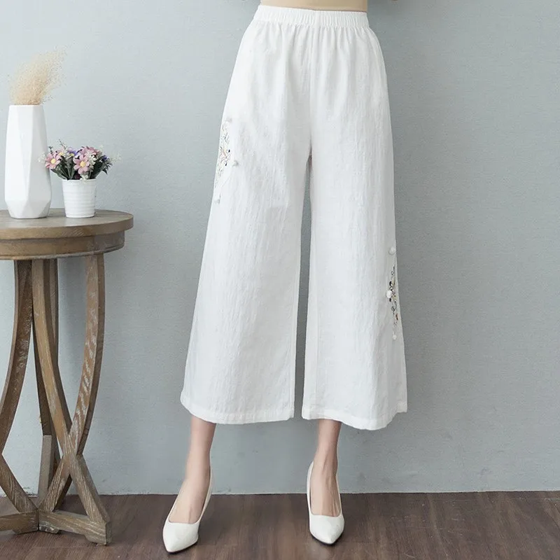 2021 New Arrival Summer Women Casual Loose Cotton Linen Calf-length Pants Elastic Waist Floral Embroidery Wide Leg Pants W545
2021 New Arrival Summer Women Casual Loose Cotton Linen Calf-length Pants Elastic Waist Floral Embroidery Wide Leg Pants W545