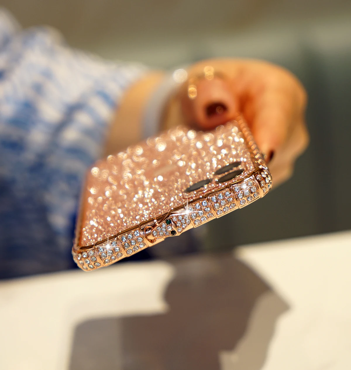 Coque Metal Bumper Case For iPhone 12 Mini 11 Pro MAX XS XR 7 8 Plus Luxury Glitter Diamond Aluminium Frame Phone Cover
Coque Metal Bumper Case For iPhone 12 Mini 11 Pro MAX XS XR 7 8 Plus Luxury Glitter Diamond Aluminium Frame Phone Cover