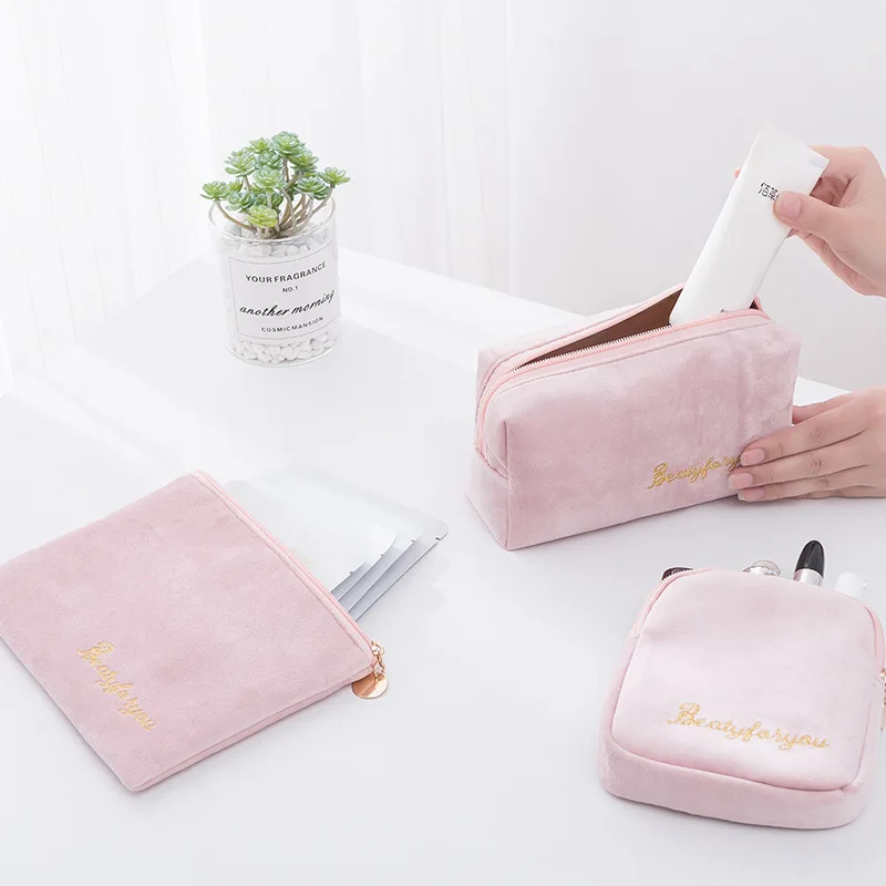 DOOZEEPA Women Cosmetic Bag Soft Velvet Make Up Storage Bag Pads Toiletry Package Travel Makeup Bag Organizer Pouch Beauty Case
DOOZEEPA Women Cosmetic Bag Soft Velvet Make Up Storage Bag Pads Toiletry Package Travel Makeup Bag Organizer Pouch Beauty Case