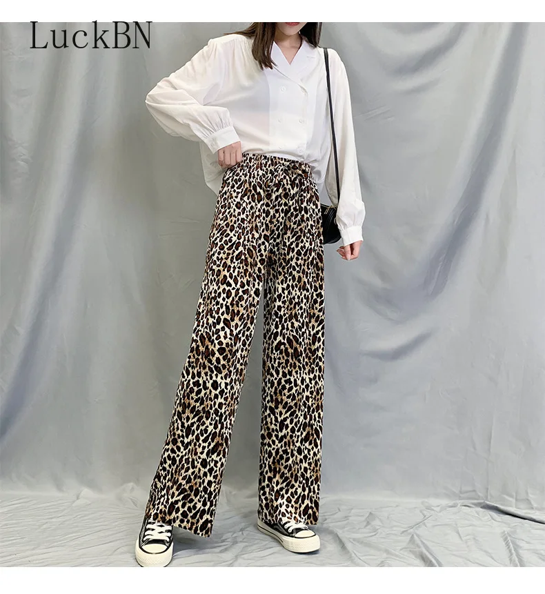 Leopard Print Gold Velvet Wide-leg Pants Womens High Waist Drape Fashion Loose Straight Leg 2021 spring Autumn New Mopping Pants
Leopard Print Gold Velvet Wide-leg Pants Womens High Waist Drape Fashion Loose Straight Leg 2021 spring Autumn New Mopping Pants