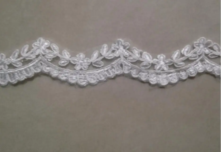 3Yards White/Ivory Lace Trimmings for Sewing in Lace Cording Ribbon Craft for Wedding Decoration
3Yards White/Ivory Lace Trimmings for Sewing in Lace Cording Ribbon Craft for Wedding Decoration