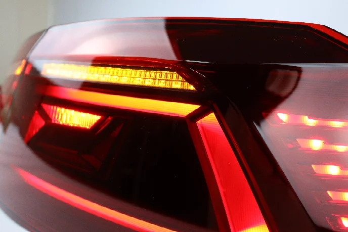 For VW Passat b7 European Magotan LED Tail Lamp Rearlights 2011- 2014 year Red Color
For VW Passat b7 European Magotan LED Tail Lamp Rearlights 2011- 2014 year Red Color