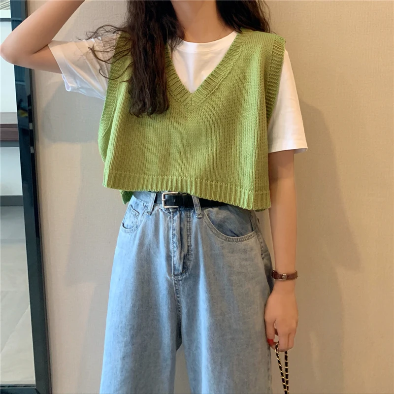 2021 New Spring Autumn Sweater Vests Short Female Casual Sleeveless Twist Knit Pullovers Women V-Neck Knitted Vest
2021 New Spring Autumn Sweater Vests Short Female Casual Sleeveless Twist Knit Pullovers Women V-Neck Knitted Vest