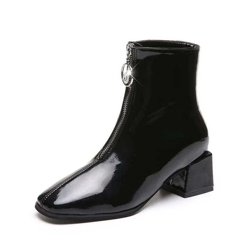 Front zipper boots children 2020 new women's shoes autumn and winter high-heeled thick heel Martin boots children
Front zipper boots children 2020 new women's shoes autumn and winter high-heeled thick heel Martin boots children