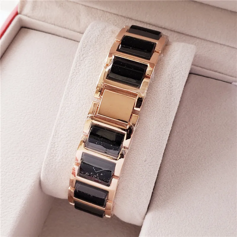 Fashionable Ladies Fine Leisure Quartz diamond face watch 
Fashionable Ladies Fine Leisure Quartz diamond face watch