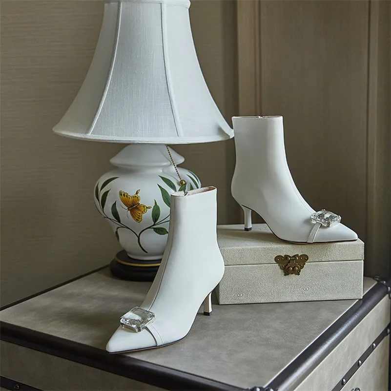 FOREADA Real Leather Woman Boots Crystal High Heel Ankle Boots Pointed Toe Short Boots Zip Thin Heel Ladies Shoes White Size 40 
FOREADA Real Leather Woman Boots Crystal High Heel Ankle Boots Pointed Toe Short Boots Zip Thin Heel Ladies Shoes White Size 40