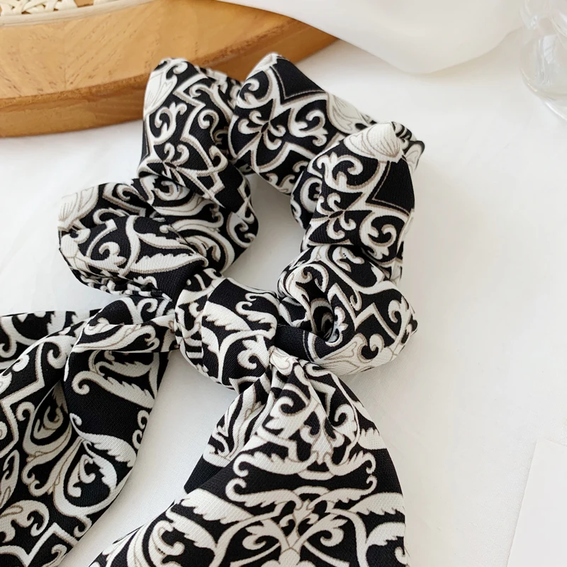 MARRYOBIDOS Retro Fashion Elegance Ribbon Bowknot Hairband Instafamousrubber Band Hair Accessories Hair Rope Women's Yarn 
MARRYOBIDOS Retro Fashion Elegance Ribbon Bowknot Hairband Instafamousrubber Band Hair Accessories Hair Rope Women's Yarn
