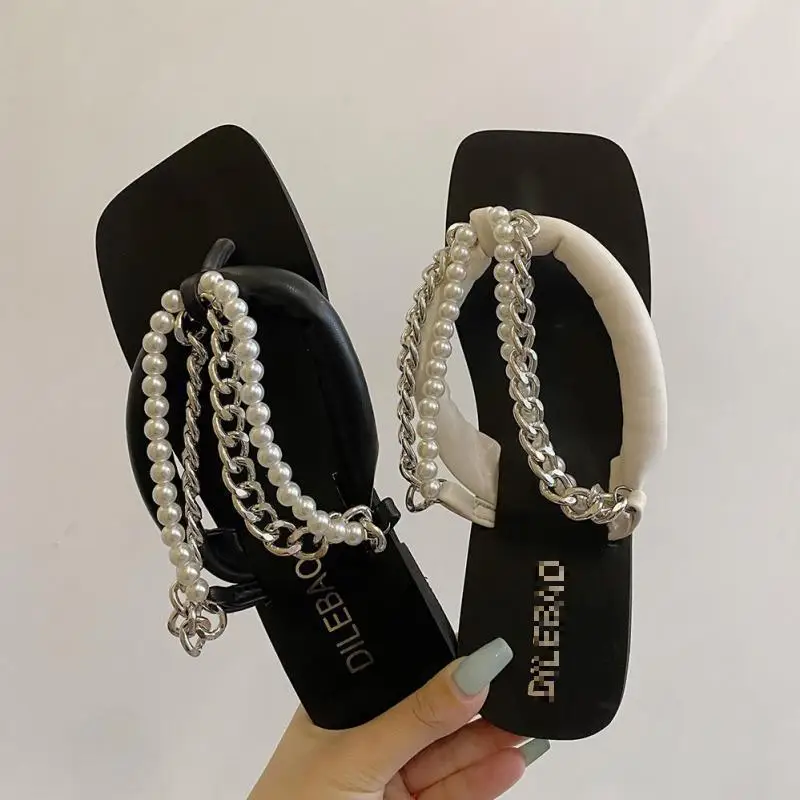 Pearl Square Toe Flip Lops Fashion Flats Slippers Women String Bead Chain Two Wear Beach Flat With Slides 2021 Summer Sandalias
Pearl Square Toe Flip Lops Fashion Flats Slippers Women String Bead Chain Two Wear Beach Flat With Slides 2021 Summer Sandalias