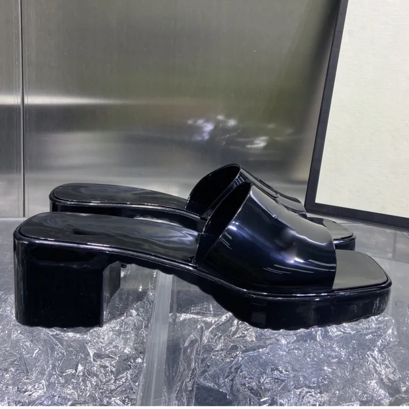 New Summer Platform Summer Shoes Women Chunky Heel Slippers Fashion Ladies Luxury Brand Designer Shoe 2021 Outside Beach Shoes
New Summer Platform Summer Shoes Women Chunky Heel Slippers Fashion Ladies Luxury Brand Designer Shoe 2021 Outside Beach Shoes