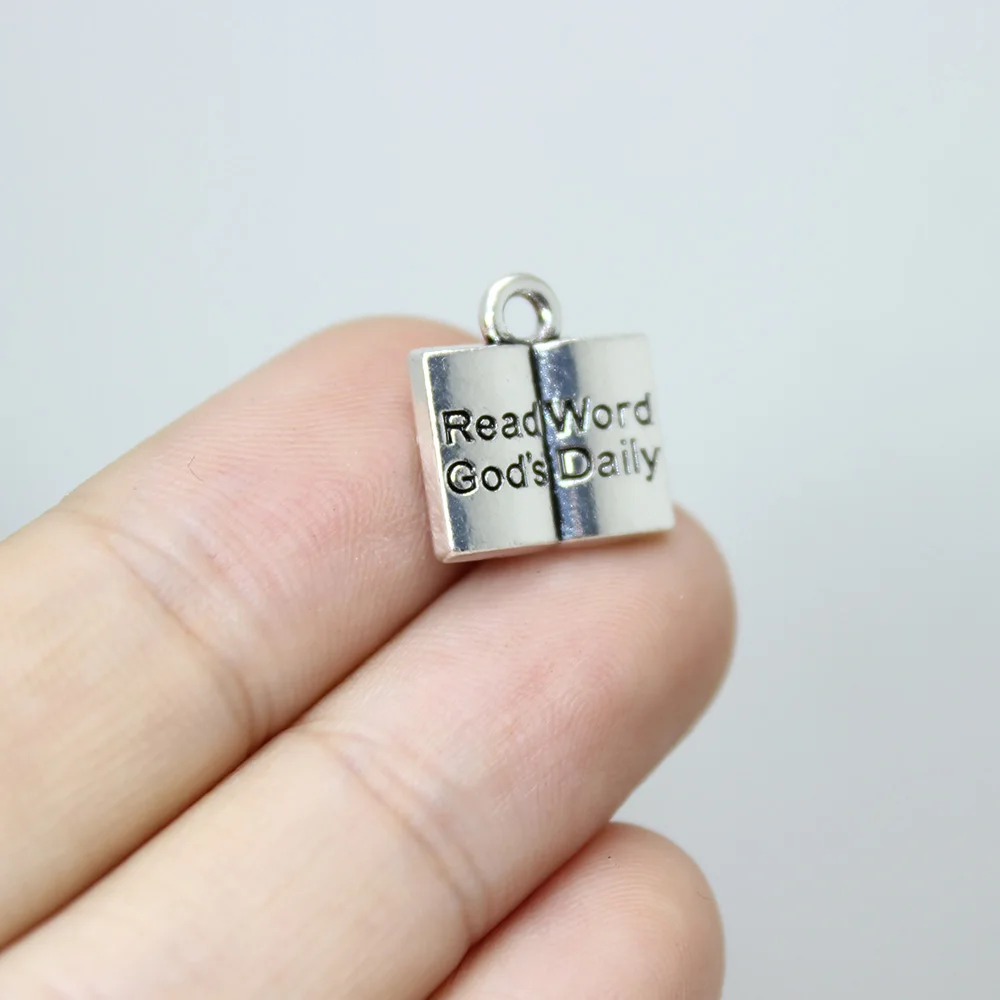 12pcs-- 14x14mm Book charm Antique silver tone Read God's Word Daily Charm pendant for diy jewelry making
12pcs-- 14x14mm Book charm Antique silver tone Read God's Word Daily Charm pendant for diy jewelry making