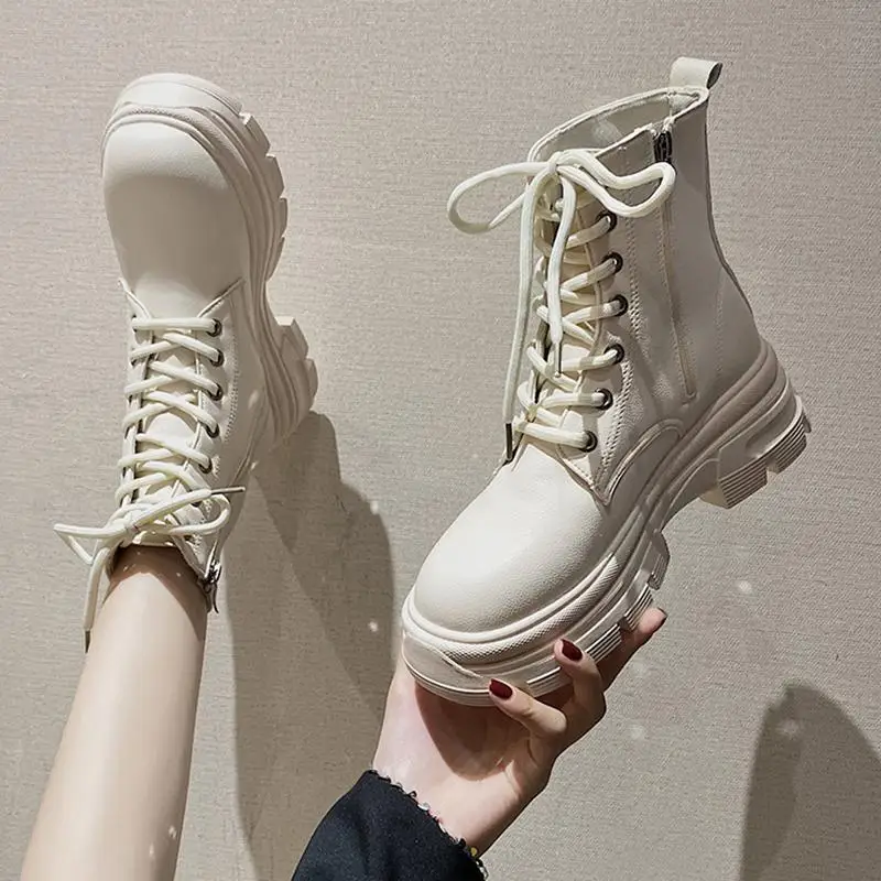 DEEPTOWN Women's Ankle Boots Punk Platform Shoes Gothic Style Fashion Zip Up Motorcycle White Combat Footwear Autumn
DEEPTOWN Women's Ankle Boots Punk Platform Shoes Gothic Style Fashion Zip Up Motorcycle White Combat Footwear Autumn