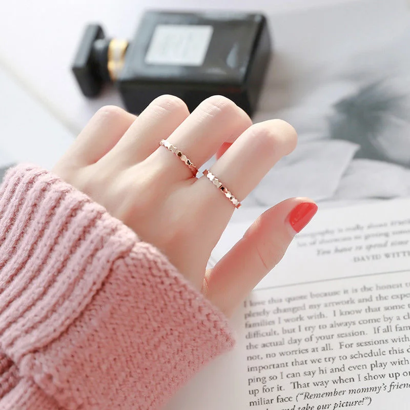 Titanium steel micro inlaid ring female Korean version simple fashion personality net red single student food ring Japanese
Titanium steel micro inlaid ring female Korean version simple fashion personality net red single student food ring Japanese