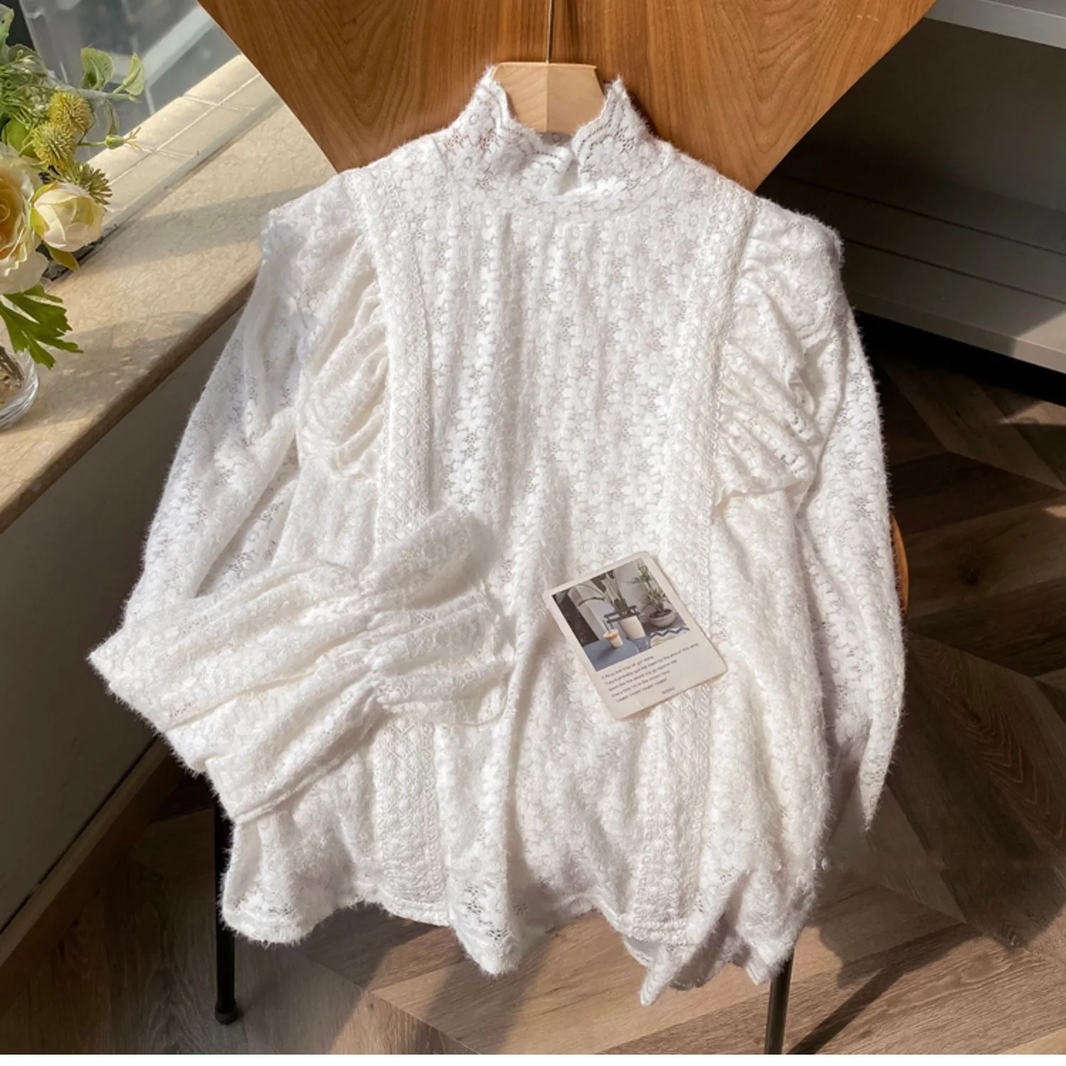 Fleece lace bottoming shirt women's autumn and winter wear a small shirt long-sleeved ruffled stitching hollow mesh top 2020 new
Fleece lace bottoming shirt women's autumn and winter wear a small shirt long-sleeved ruffled stitching hollow mesh top 2020 new