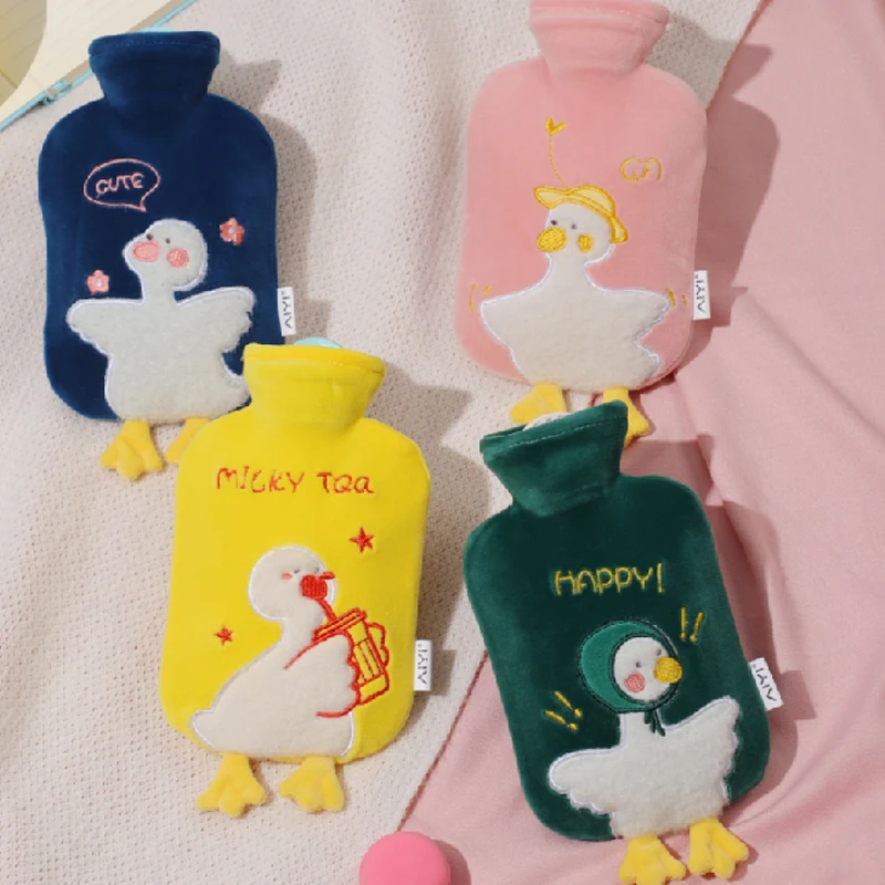 Hot Water Bottle Water Injection Cute Plush Warm Belly 500ml 1000ml Hand Warmer Hot Compress Termofor Winter Essentials AH50RD
Hot Water Bottle Water Injection Cute Plush Warm Belly 500ml 1000ml Hand Warmer Hot Compress Termofor Winter Essentials AH50RD