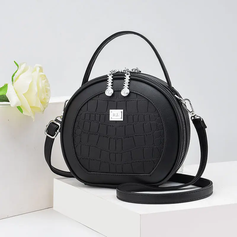 New Fashion Women's Shoulder Bag Simple All-match Multi-function Outdoor Trendy Net Travel Vacation Portable Small Round Bag
New Fashion Women's Shoulder Bag Simple All-match Multi-function Outdoor Trendy Net Travel Vacation Portable Small Round Bag