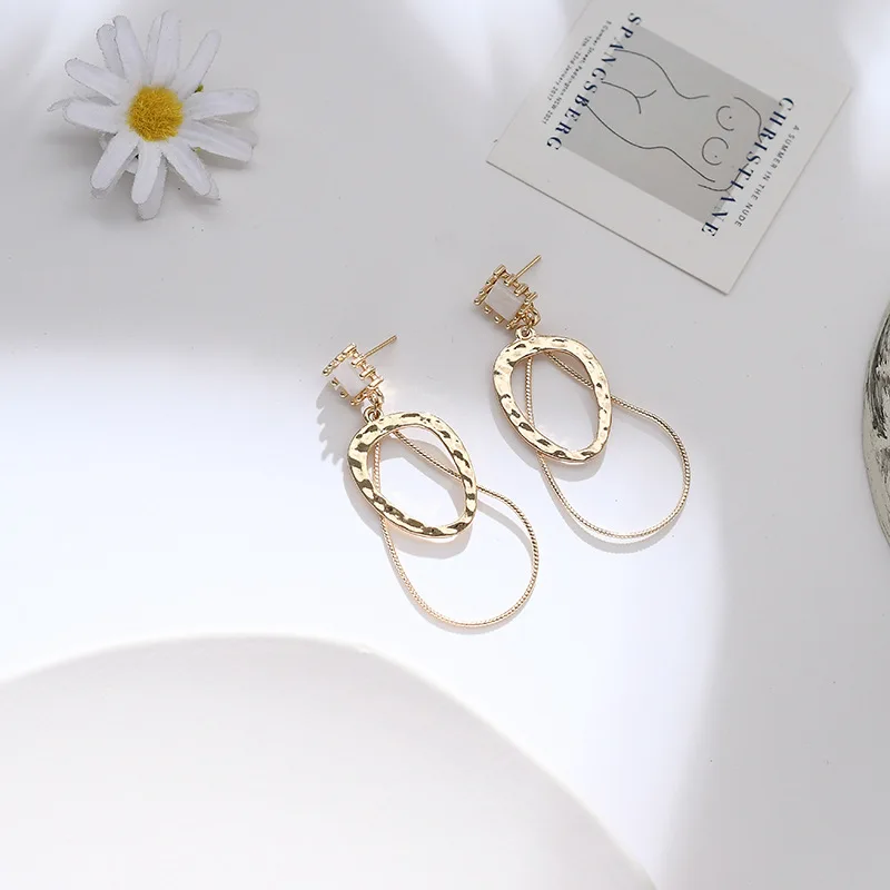 Curvaceous metal layers stud earrings Korea ins wind the cat's eye earrings female geometric drop earrings
Curvaceous metal layers stud earrings Korea ins wind the cat's eye earrings female geometric drop earrings