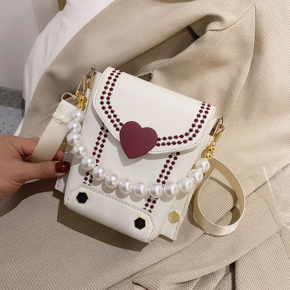 Fashion Pearl Women Shoulder Bag Love Buckle PU Leather Pouch Lady Travel Daily Small Messenger Satchel Handbags
Fashion Pearl Women Shoulder Bag Love Buckle PU Leather Pouch Lady Travel Daily Small Messenger Satchel Handbags