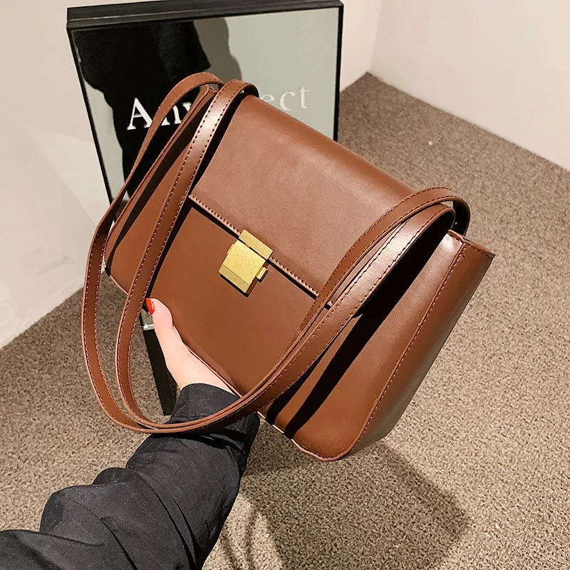 High-quality Ladies Retro One-shoulder Small Bag Bag2021New Female Bag with Casual Messenger Bag Fashion Simple Small Square Bag
High-quality Ladies Retro One-shoulder Small Bag Bag2021New Female Bag with Casual Messenger Bag Fashion Simple Small Square Bag