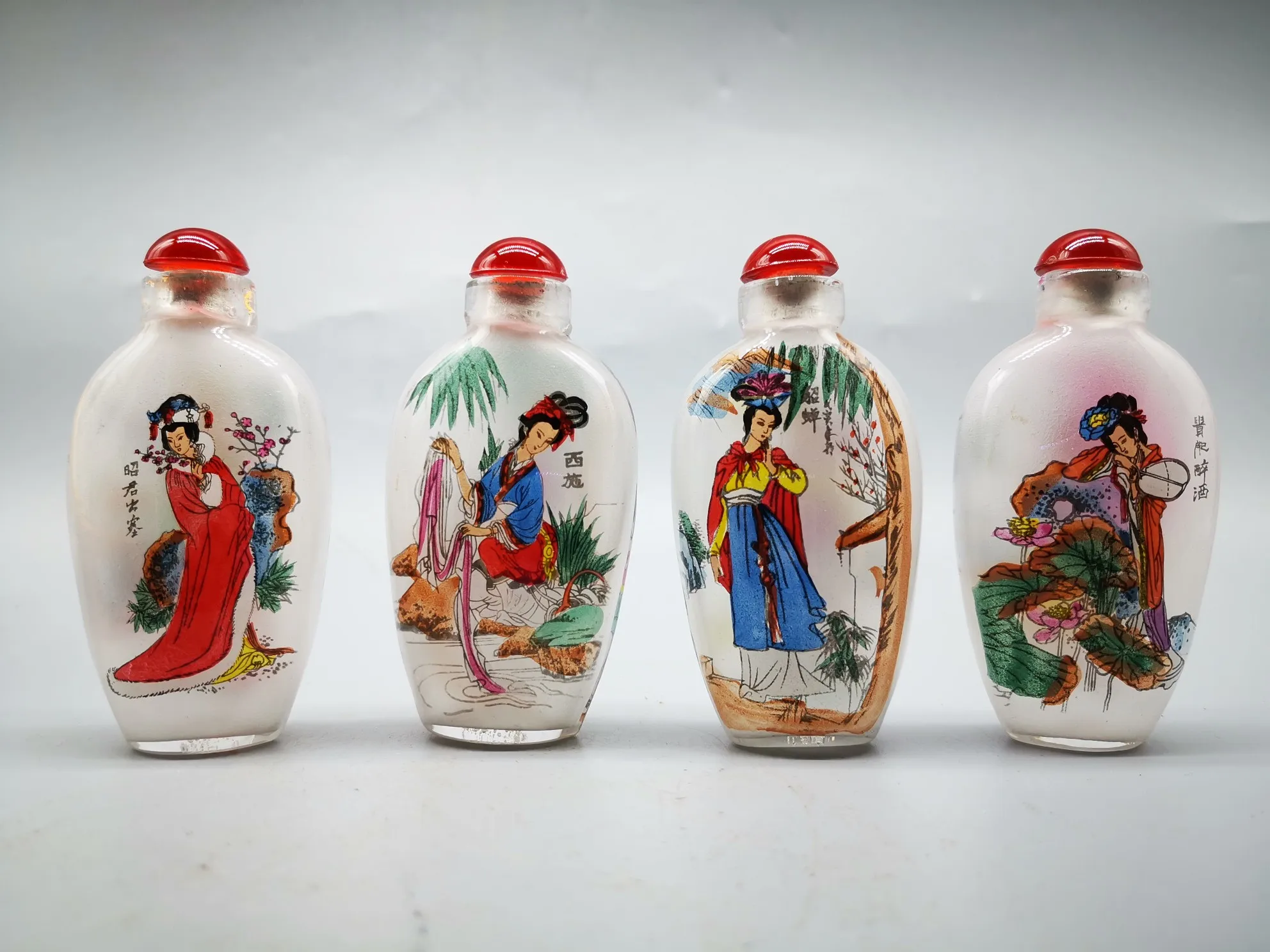 

Collectable China Snuff Bottles Coloured Glaze Hand-Painted Four The Beauty Drawing Coloured Drawing Home Decoration