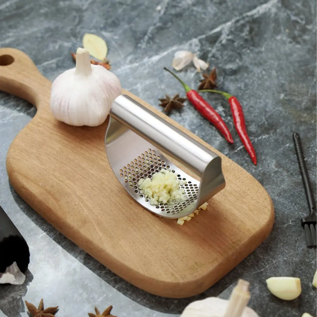Practical And Durable Stainless Steel Garlic Press Ring Hand-held Garlic Press Manual Ginger Garlic Masher
Practical And Durable Stainless Steel Garlic Press Ring Hand-held Garlic Press Manual Ginger Garlic Masher