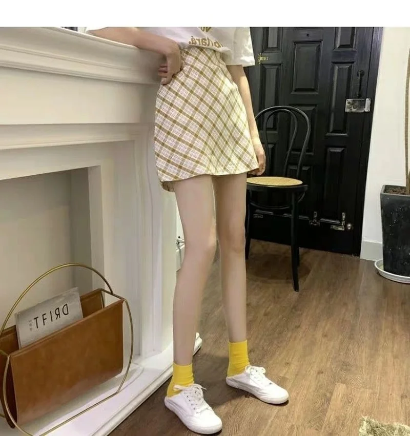 HOUZHOU Kawaii Plaid Skirt Women Vintage Elegant Temperament A-line Mini Skirt Sweet Preppy Style Summer Korean Fashion Clothing 
HOUZHOU Kawaii Plaid Skirt Women Vintage Elegant Temperament A-line Mini Skirt Sweet Preppy Style Summer Korean Fashion Clothing