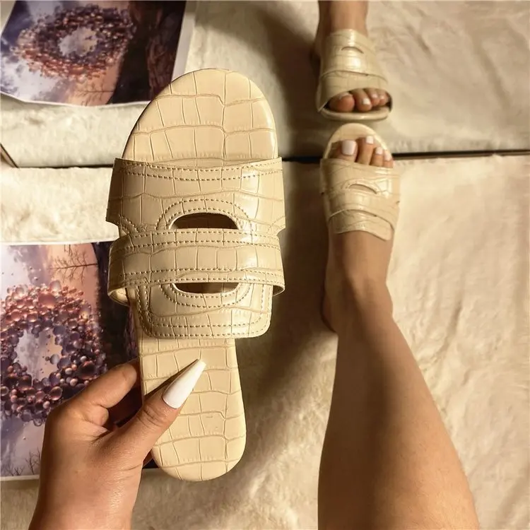Summer New Classic Slippers for Women Low Heel Square Heel Women's Polyurethane Slippers Outdoor Wear Pull Style
Summer New Classic Slippers for Women Low Heel Square Heel Women's Polyurethane Slippers Outdoor Wear Pull Style