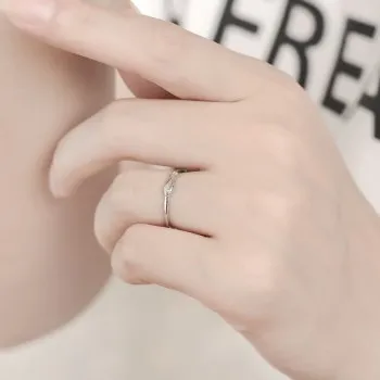 Fashion Korean tail ring, female little finger, index finger ring, ring ornament, silk drawing small fish r36.01
Fashion Korean tail ring, female little finger, index finger ring, ring ornament, silk drawing small fish r36.01