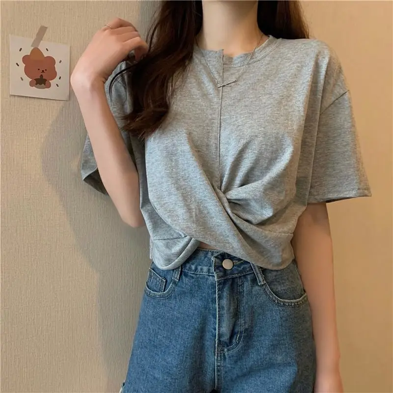 Summer 2021 new fashion ins Korean loose irregular short sleeve T-shirt women's design sense niche short loose top
Summer 2021 new fashion ins Korean loose irregular short sleeve T-shirt women's design sense niche short loose top