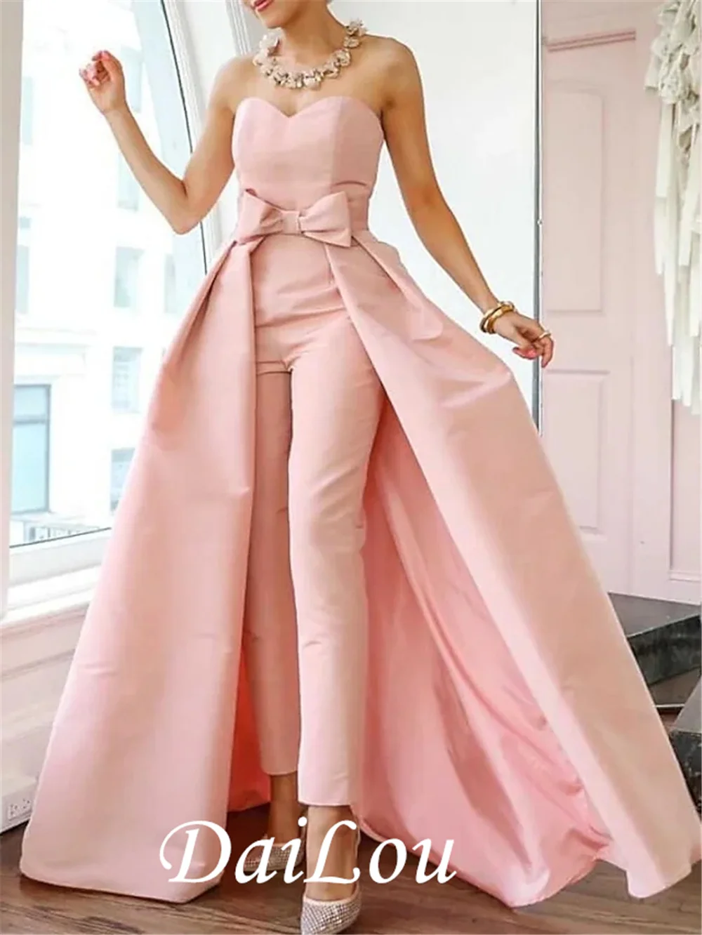 Beautiful Back Sexy Engagement Formal Evening Dress Sweetheart Sleeveless Detachable Stretch Fabric with Bow(s) Overskirt 2021
Beautiful Back Sexy Engagement Formal Evening Dress Sweetheart Sleeveless Detachable Stretch Fabric with Bow(s) Overskirt 2021