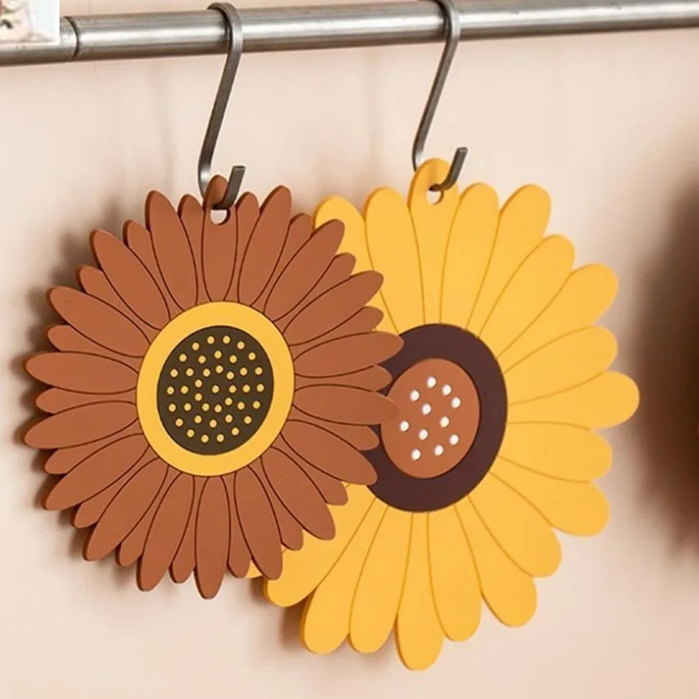 Sunflower Heat Insulation Pad Pot Holder Home Meal Anti-skid Cup Pad The Plate Table Mat Tea Cup Milk Mug Kitchen Accessories
Sunflower Heat Insulation Pad Pot Holder Home Meal Anti-skid Cup Pad The Plate Table Mat Tea Cup Milk Mug Kitchen Accessories
