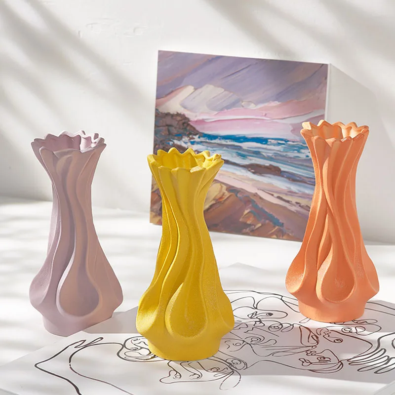 Nordic Abstract Morandi Twisted Art Ceramic Vase Desktop Hydroponic Dried Flower Arrangement Vase Home Decoration Accessories
Nordic Abstract Morandi Twisted Art Ceramic Vase Desktop Hydroponic Dried Flower Arrangement Vase Home Decoration Accessories