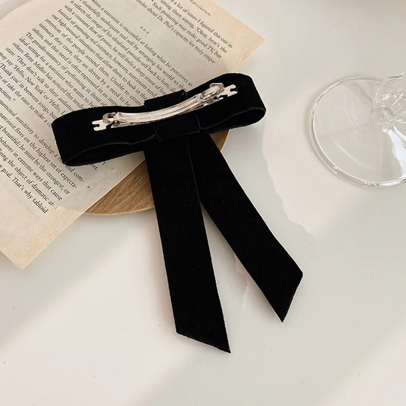 Temperament Camellia Big Bowknot Barrettes for Women Black Velvet Flowers Large Cross Knotted Clip Hairpins Hair Accessories
Temperament Camellia Big Bowknot Barrettes for Women Black Velvet Flowers Large Cross Knotted Clip Hairpins Hair Accessories