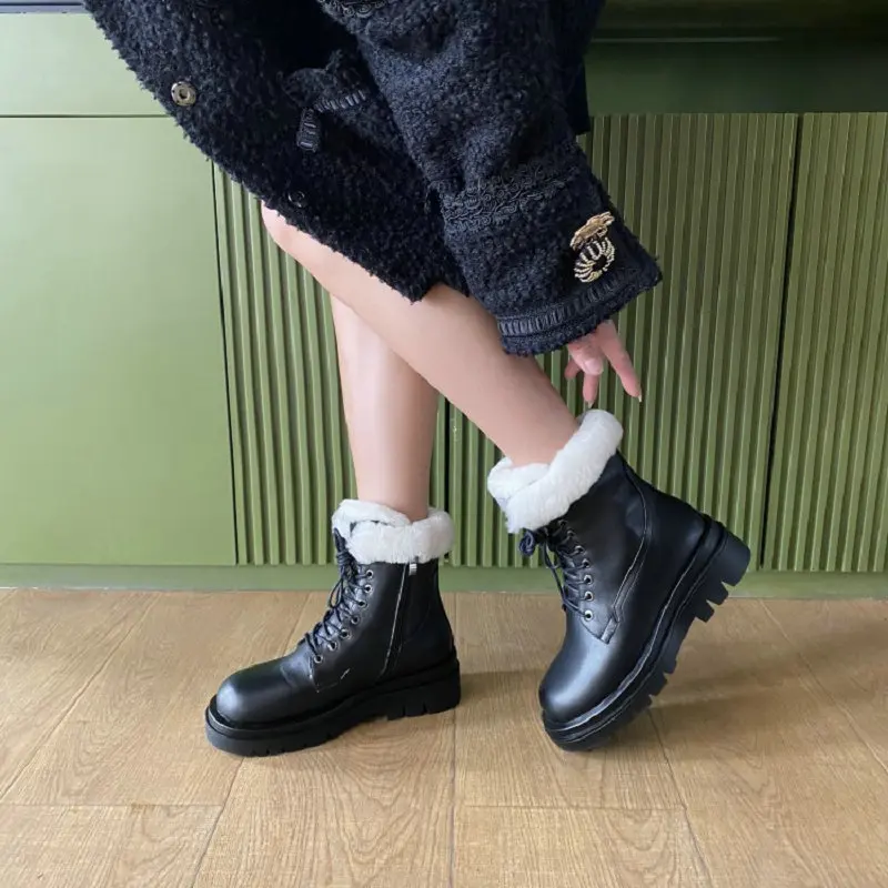Sianie Tianie Big Size 34-43 Russian Real Genuine Natural Leather Round Toe Platform Women Winter Warm Shoes Wool Fur Snow Boots
Sianie Tianie Big Size 34-43 Russian Real Genuine Natural Leather Round Toe Platform Women Winter Warm Shoes Wool Fur Snow Boots