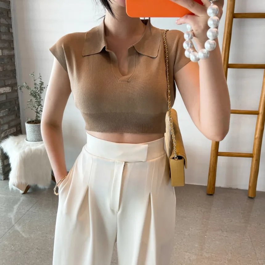 Summer Vintage Polo Shirts Women Sexy Slim Cropped Top Knitted Deep V-Neck T-shirt Female Solid T Shirt Streetwear 2021NEW
Summer Vintage Polo Shirts Women Sexy Slim Cropped Top Knitted Deep V-Neck T-shirt Female Solid T Shirt Streetwear 2021NEW