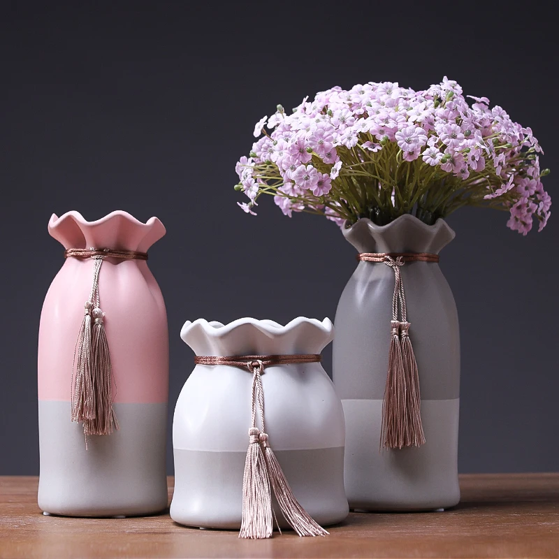 Nordic ceramic vase ornaments lotus leaf fringed water culture vase Contracted Porcelain Flower Vases Creative home decoration
Nordic ceramic vase ornaments lotus leaf fringed water culture vase Contracted Porcelain Flower Vases Creative home decoration