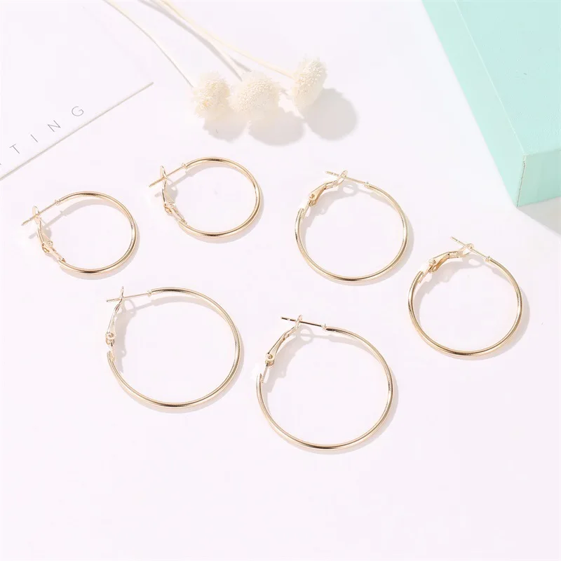 12 Pair Women Large Circle Hoop Earrings Gold for Women Round Huggie Creole Earrings Set Vintage Hoops Ear Rings 
12 Pair Women Large Circle Hoop Earrings Gold for Women Round Huggie Creole Earrings Set Vintage Hoops Ear Rings