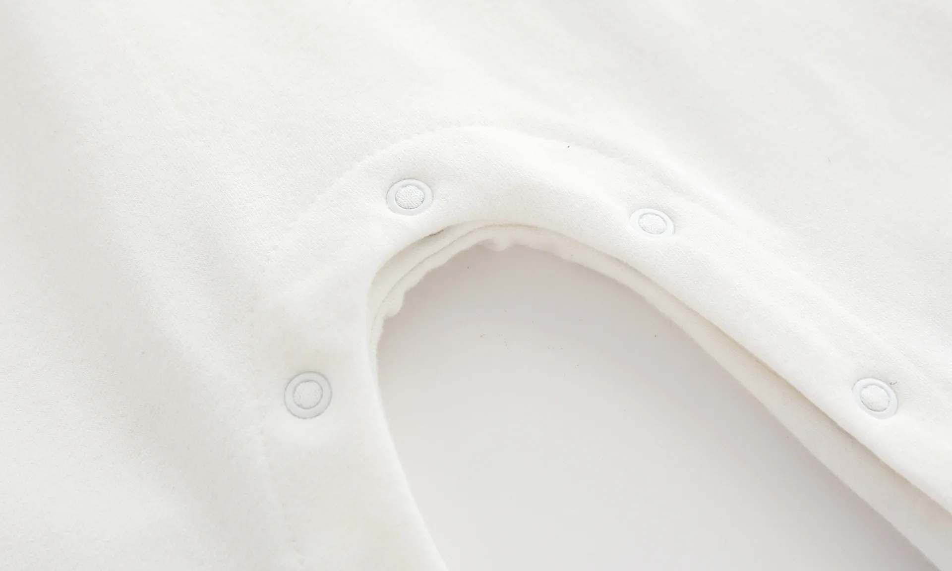 New arrival Spring and Autumn Fashion Brand Style Newborn Baby Clothes White Cotton Long Sleeve Jumpsuit baby boy gir Bodysuit
New arrival Spring and Autumn Fashion Brand Style Newborn Baby Clothes White Cotton Long Sleeve Jumpsuit baby boy gir Bodysuit