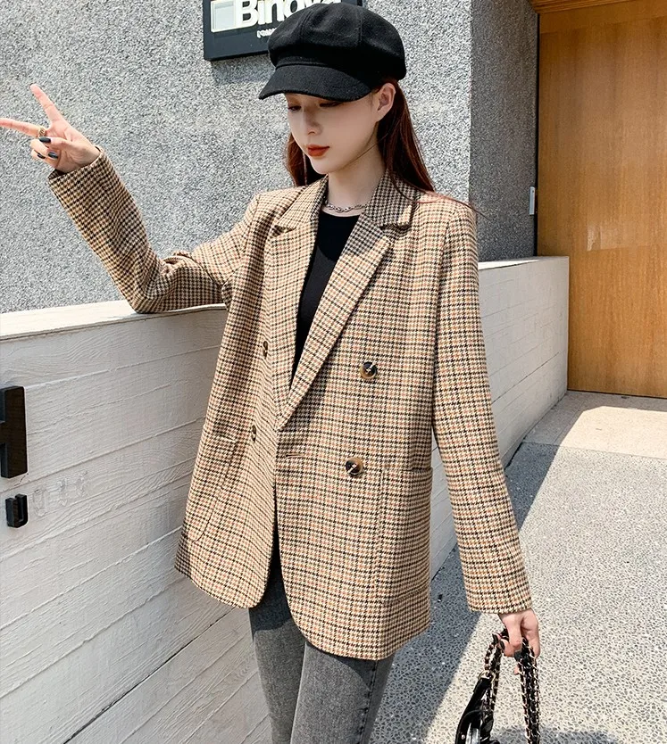 New 2020 korean Vintage Wool Blazer Women Blazers and Jackets With Belt Female Retro Suits Coat Spring Autumn blazers Outerwear
New 2020 korean Vintage Wool Blazer Women Blazers and Jackets With Belt Female Retro Suits Coat Spring Autumn blazers Outerwear