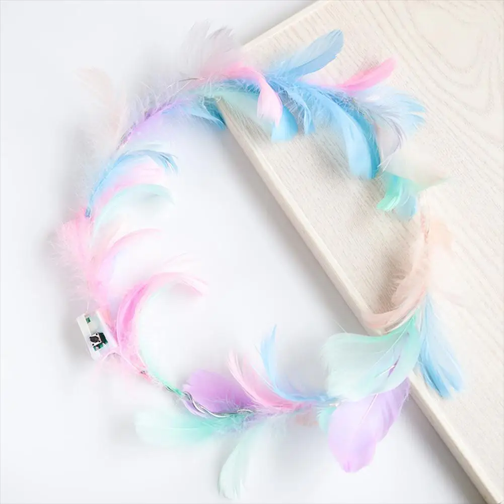 1PCS LED Luminous Feather Wreath Headband Hairband Garlands Girls Light Up Hair Wreath Party Wedding Bridesmaid Birthday Gifts
1PCS LED Luminous Feather Wreath Headband Hairband Garlands Girls Light Up Hair Wreath Party Wedding Bridesmaid Birthday Gifts