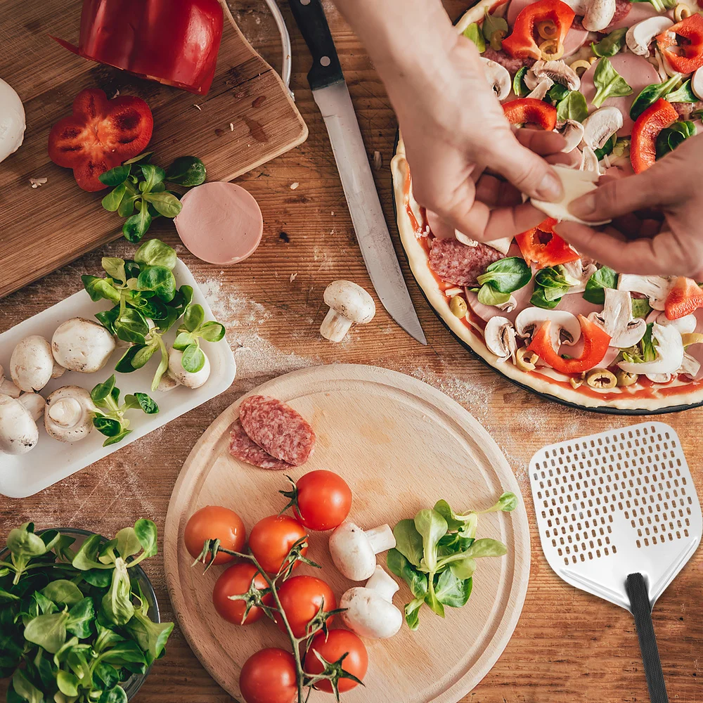 1pc Pizza Transfer Spatula Square Pizza Perforated Spatula with 40cm Long Handle
1pc Pizza Transfer Spatula Square Pizza Perforated Spatula with 40cm Long Handle