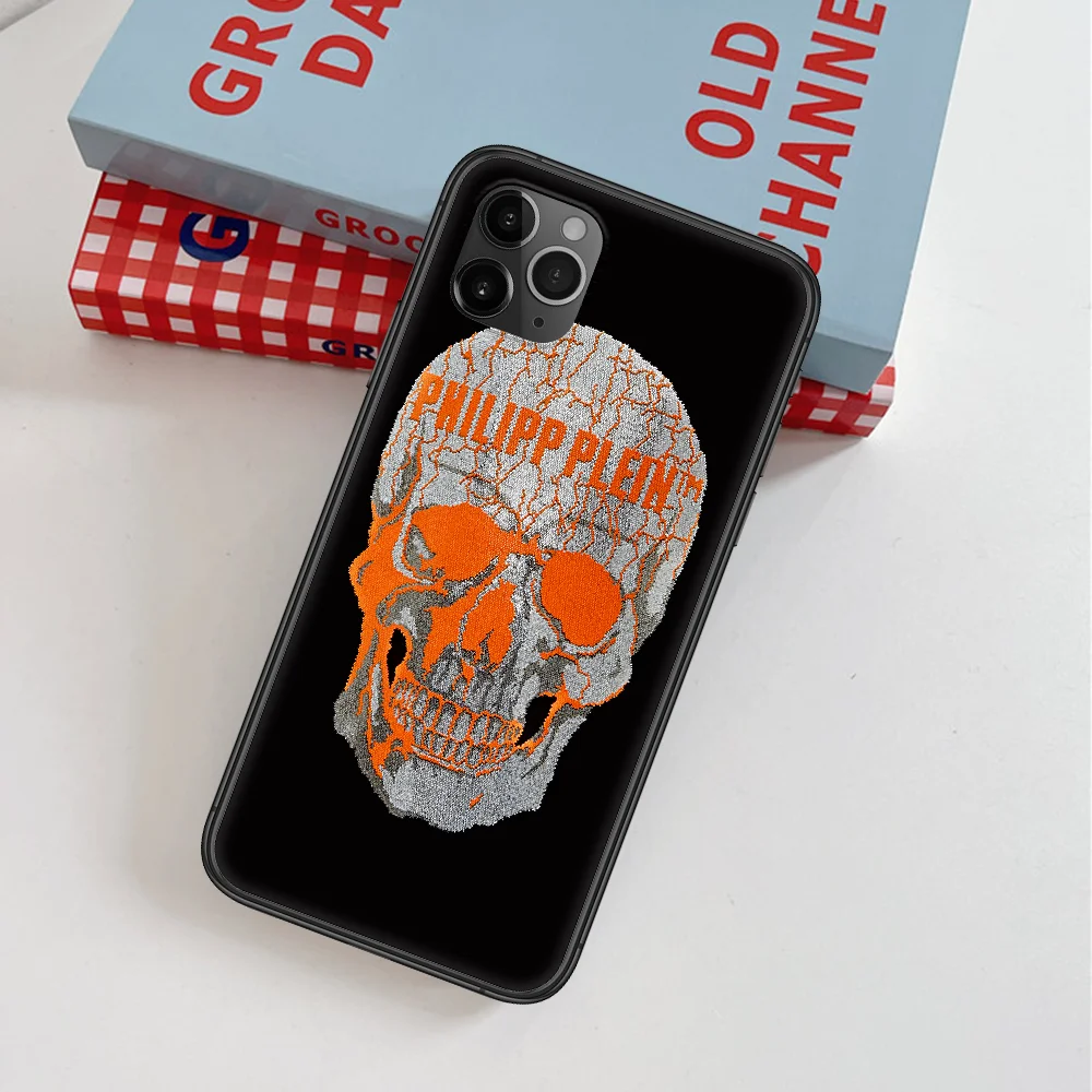 Qp Philipp Fashion Brand Skull Phone Case For IPhone 4 4s 5 5S SE 5C 6 6S 7 8 Plus X XS XR 11 12 Mini Pro Max 2020 black Back
Qp Philipp Fashion Brand Skull Phone Case For IPhone 4 4s 5 5S SE 5C 6 6S 7 8 Plus X XS XR 11 12 Mini Pro Max 2020 black Back