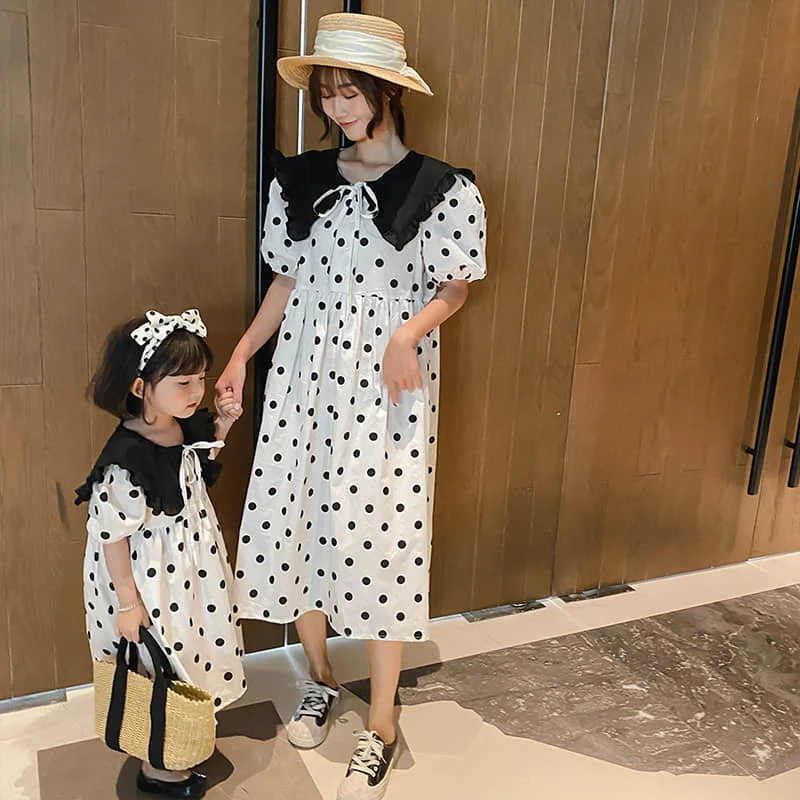 Parent child dress mother dress 2021 new summer dress little girl doll collar wave point dress Korean Dress
Parent child dress mother dress 2021 new summer dress little girl doll collar wave point dress Korean Dress
