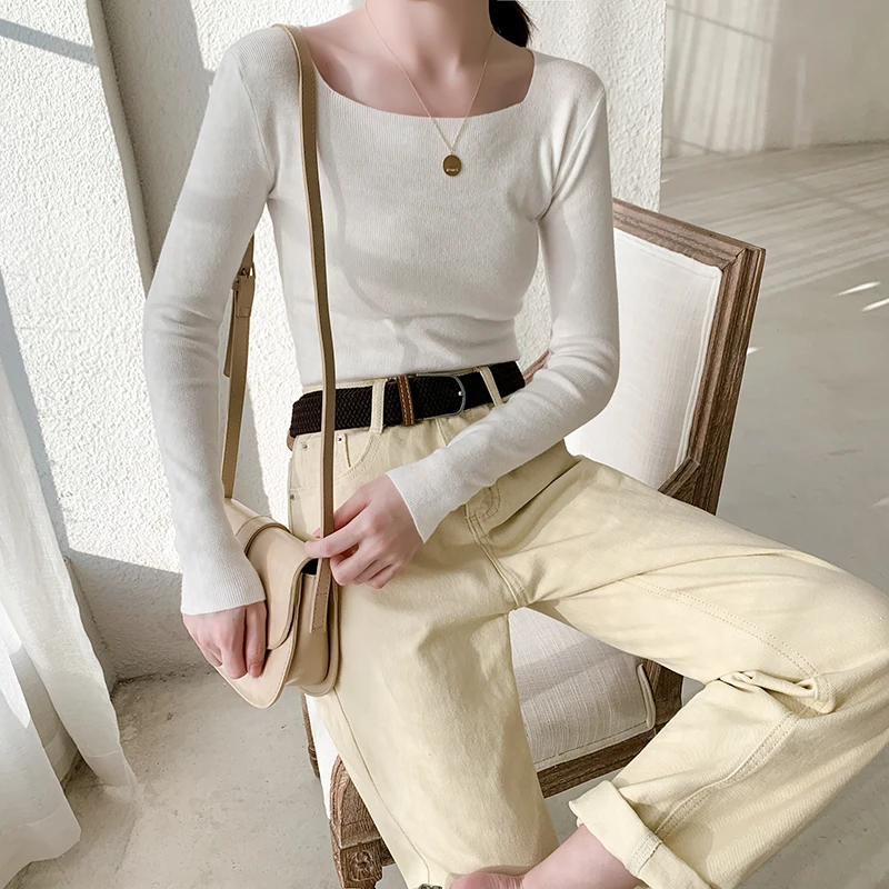 Early autumn of 2021 new retro Hong Kong style square neck black bottoming shirt slim knit top women summer
Early autumn of 2021 new retro Hong Kong style square neck black bottoming shirt slim knit top women summer