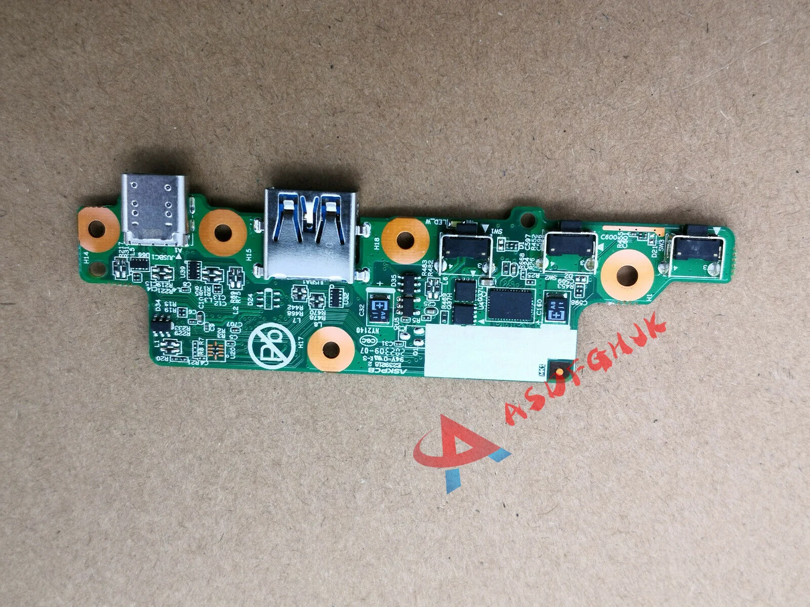 original 3005-05732 FOR LENOVO CHROMEBOOK 300E 2ND GEN 82CE USB BOARD BH5988A V1.3
original 3005-05732 FOR LENOVO CHROMEBOOK 300E 2ND GEN 82CE USB BOARD BH5988A V1.3
