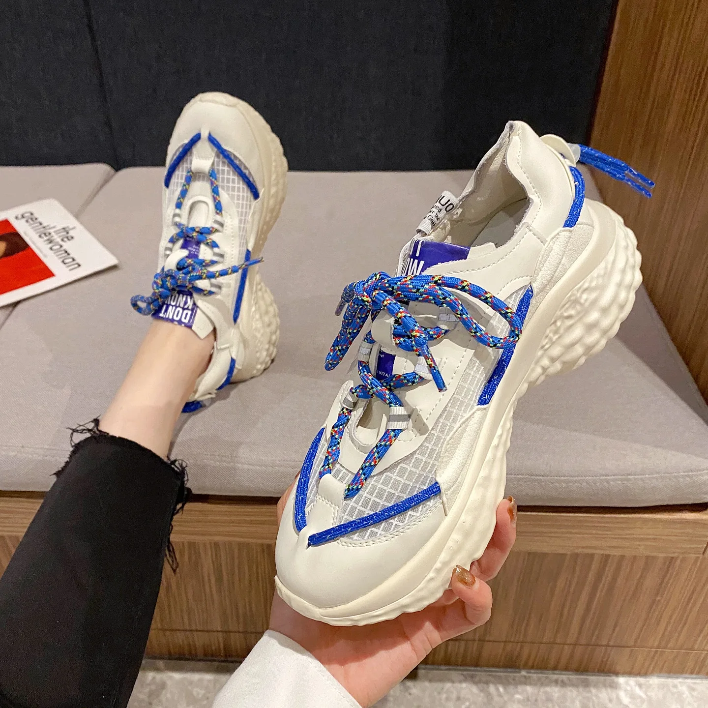 Spring Summer New Women Mesh Sport Shoes Street Outdoor Platform White Sneakers Lace Up Breathable Walking Jogging Gym Shoes
Spring Summer New Women Mesh Sport Shoes Street Outdoor Platform White Sneakers Lace Up Breathable Walking Jogging Gym Shoes