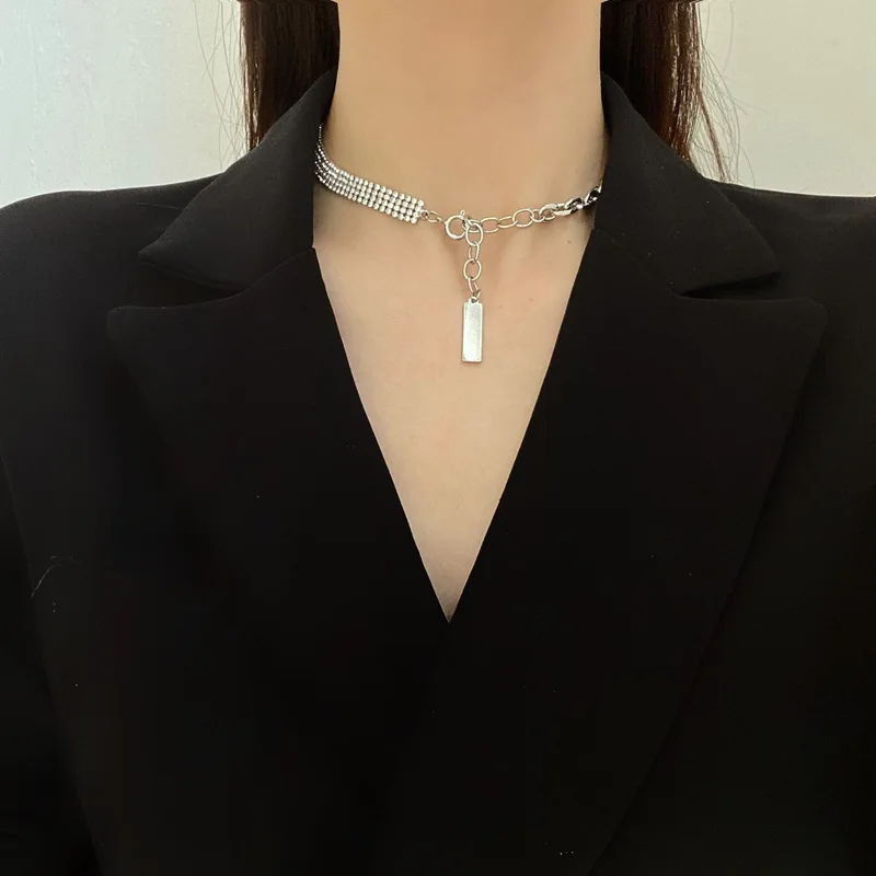Hip-hop Personality Asymmetry Patchwork Necklace Temperament Shiny Choker Ins Wind Cool Street Snap Clavicular Chain
Hip-hop Personality Asymmetry Patchwork Necklace Temperament Shiny Choker Ins Wind Cool Street Snap Clavicular Chain