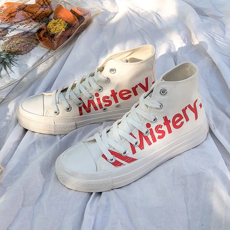 Classic Retro Sneakers Outdoor Breathable Letters High-top Canvas Shoes Women's Shoes Printed Cloth Shoes Casual Shoes
Classic Retro Sneakers Outdoor Breathable Letters High-top Canvas Shoes Women's Shoes Printed Cloth Shoes Casual Shoes