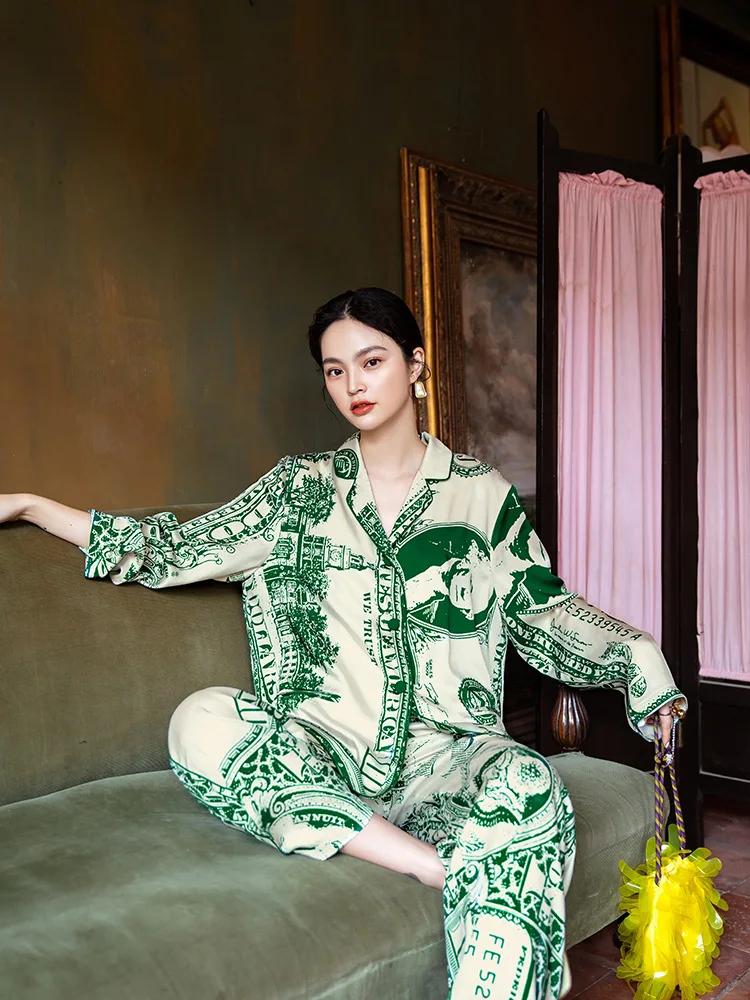 2021 New Silk Satin Printed Pajamas Set Sleepwear Loungewear for Women 2 Pieces Long Sleeve Plus Size Pyjama Sexy Ruffle Pajamas
2021 New Silk Satin Printed Pajamas Set Sleepwear Loungewear for Women 2 Pieces Long Sleeve Plus Size Pyjama Sexy Ruffle Pajamas