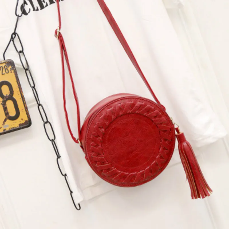 New Women's Bag Trendy Women's Shoulder Bag Solid Color Woven Tassel Small Round Bag Messenger Bag Fashion Makeup Coin Purse
New Women's Bag Trendy Women's Shoulder Bag Solid Color Woven Tassel Small Round Bag Messenger Bag Fashion Makeup Coin Purse