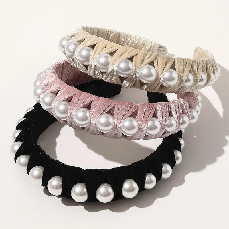 Women Wide Hairband Head Hoop Pearls Wrapped Velvet Headband Vintage Pearl Jewel Bezel Non-slip Hair Hoop Girls Hair Accessories 
Women Wide Hairband Head Hoop Pearls Wrapped Velvet Headband Vintage Pearl Jewel Bezel Non-slip Hair Hoop Girls Hair Accessories